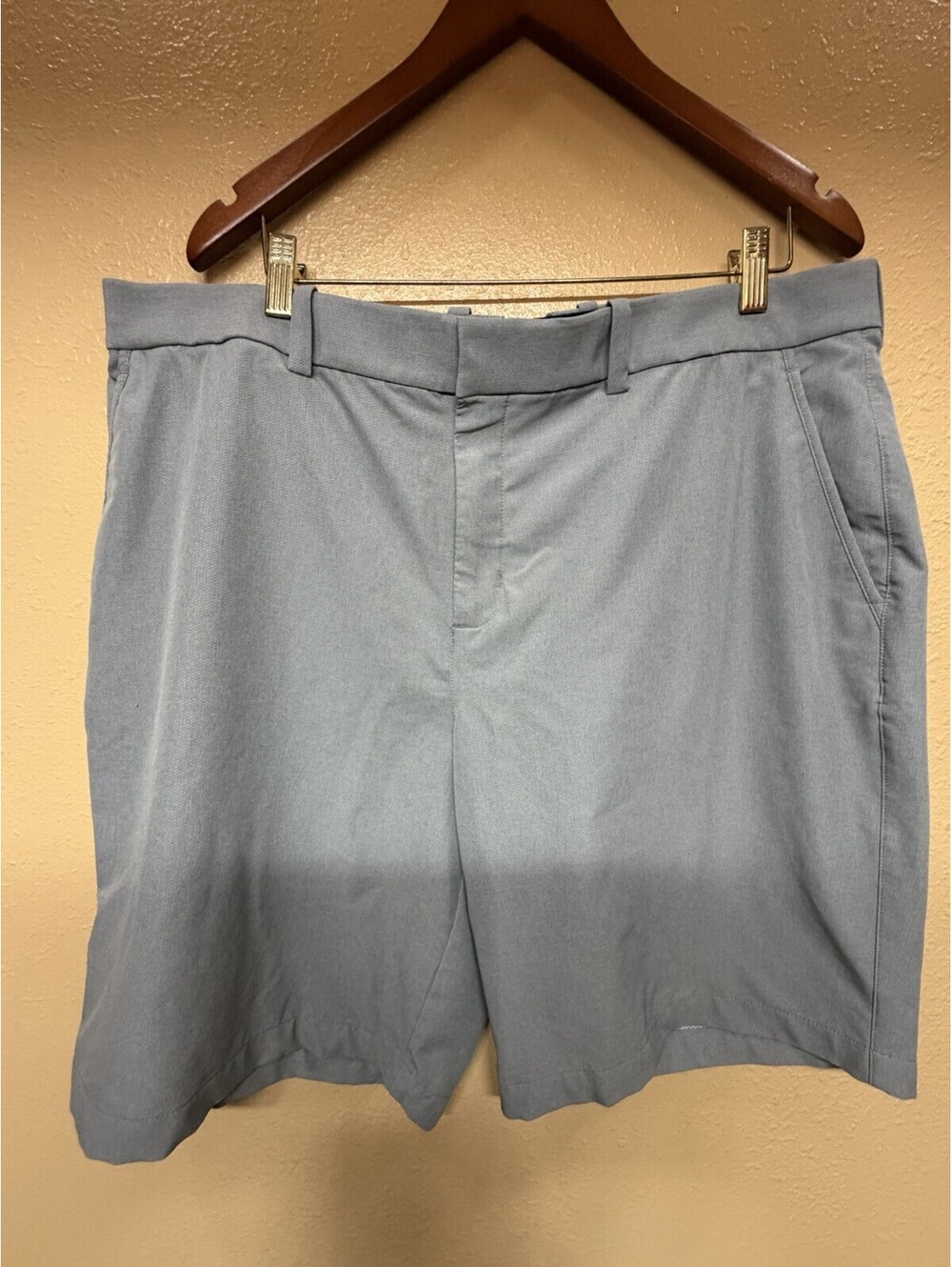 Nike Golf Mens Dri-Fit Grey Shorts Size 40